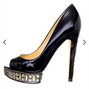 Boutique 9 Nosey Peep toe pump Size 6